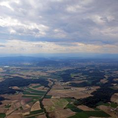 Flugwegposition um 12:37:54: Aufgenommen in der Nähe von Gemeinde Mellach, Österreich in 833 Meter